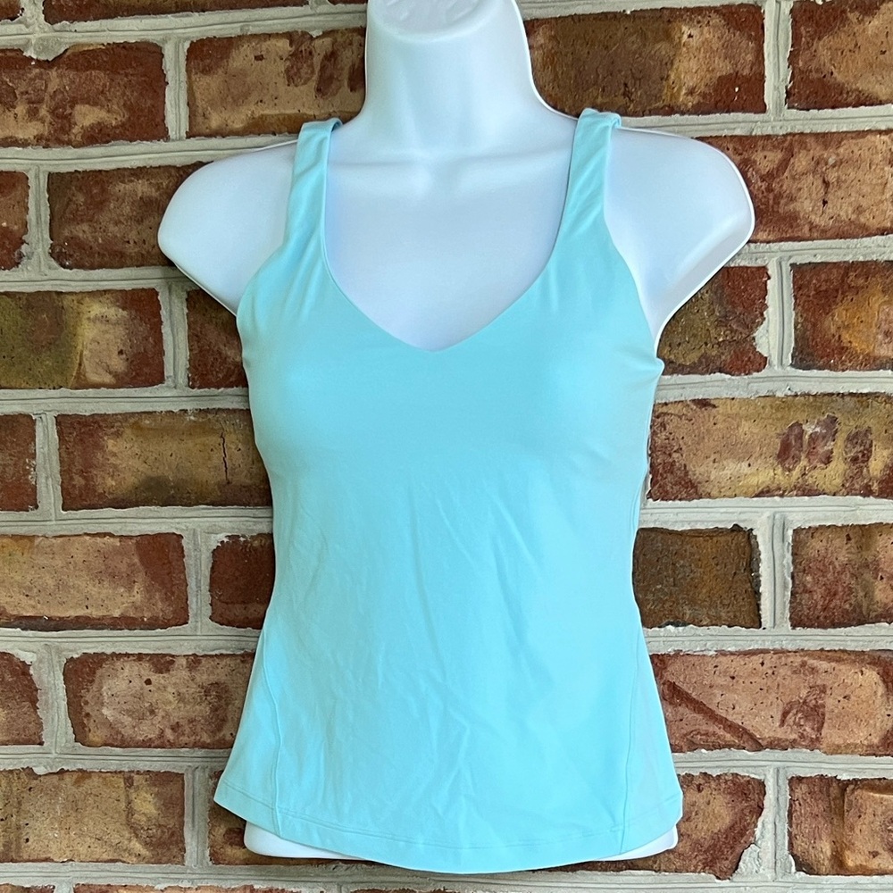 Lululemon Athletica Light Blue Tank Top w/ built in bra 4-6 see measurements